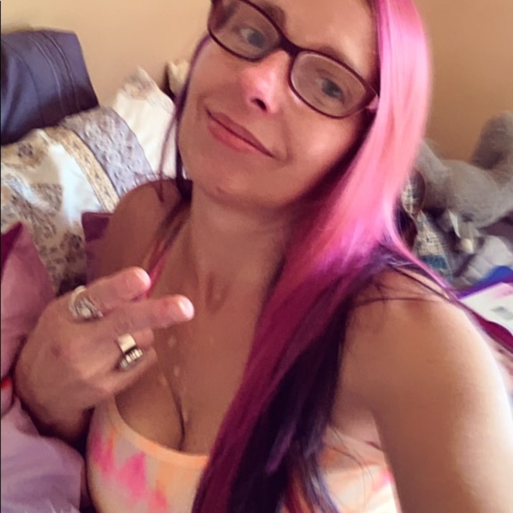 Meet your Posher, January Merck hey y’all j